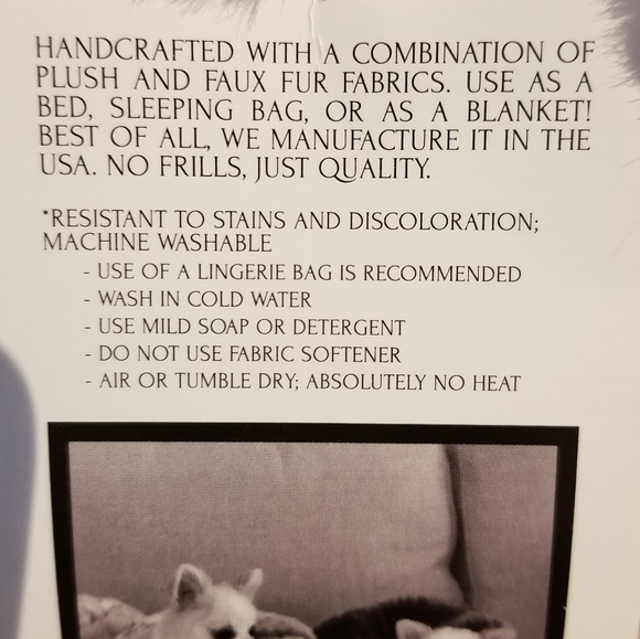 "Cuddle Cup" sleeping bag / blanket for small dog or cat - Picture 4 of 7